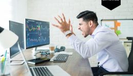 Grootste Bitcoin Whale bedrijf Strategy in rode cijfers. Peak AI angst overheerst