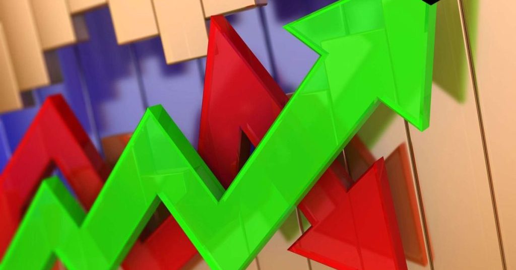 Bitcoin’s tandem with stocks appears to be ending