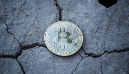 Strategy leende geld om Bitcoin te kopen. Nu de Bitcoinprijs daalt zit het bedrijf in steeds grotere problemen